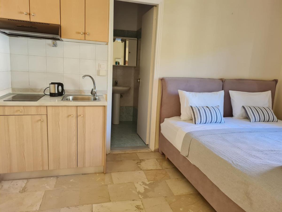 Fontana Apartments Мораитика Экстерьер фото